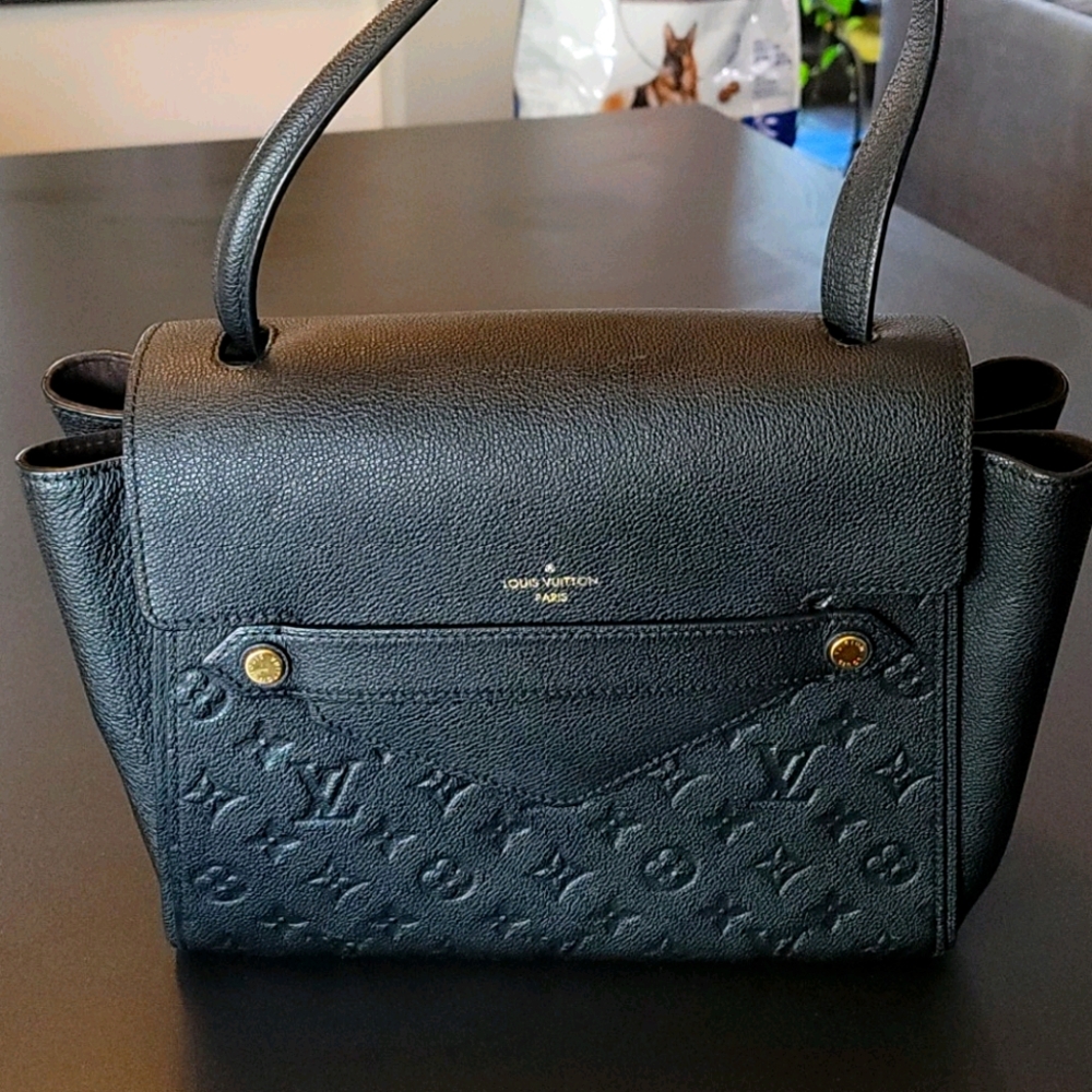 100% Authentic Louis Vuitton Purse